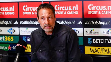 'Niet weer': John van 't Schip ziet ook onrust in de spelersgroep na nieuws over Alex Kroes