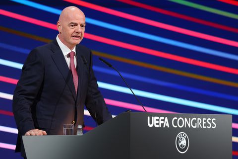 FIFA-voorzitter Gianni Infantino doet opvallende uitspraak over terugkeer van Rusland: 'Dan is alles opgelost'