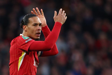 Liverpool-speler doet brutale uitspraak over Virgil van Dijk: 'Ik weet zeker dat ik hem ga overtreffen'