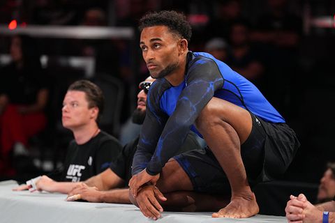 Populaire Nederlandse ex-profvoetballer (28) gaat onderuit tijdens debuut in UFC