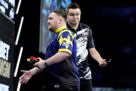 Topdarter Gian van Veen overladen met liefde na beruchte ruzie met Luke Littler: 'Zo stijlvol'