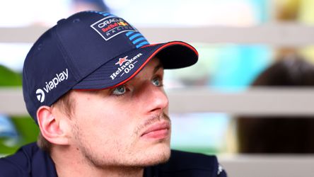 Klagende Max Verstappen wel snelste bij eerste vrije training: 'Als rijden op eieren'