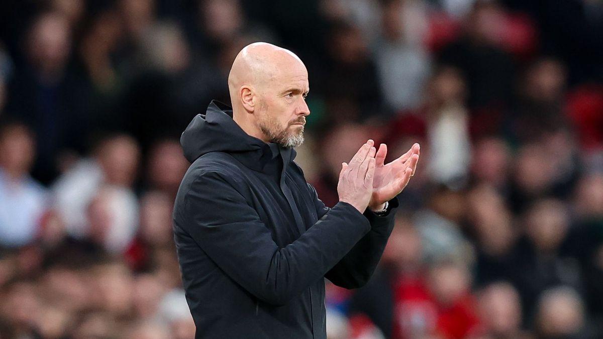 Geprikkelde reactie Erik ten Hag op vraag waarom hij Manchester United attractief vindt spelen: 'Als jij je werk zou doen...'