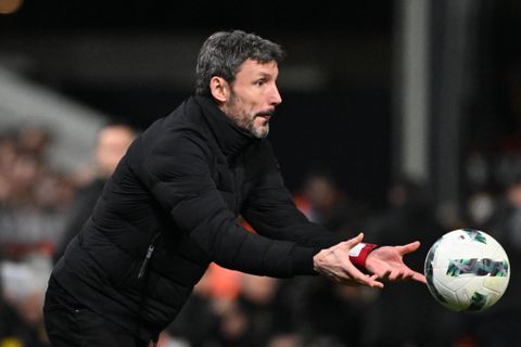 Mark van Bommel vertelt Antwerp dat hij na dit seizoen op zoek wil naar nieuwe uitdaging