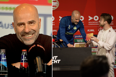 Peter Bosz krijgt cadeautjes op persconferentie