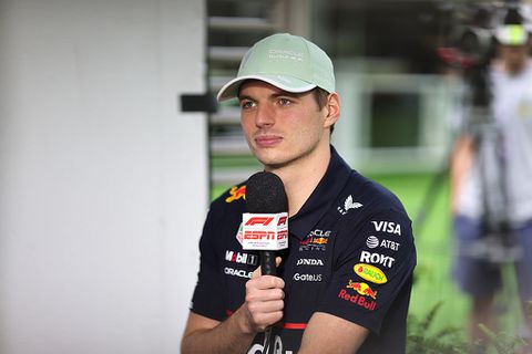 Kersverse vader Max Verstappen ontspringt de dans na 'gevaarlijk' incident in Miami