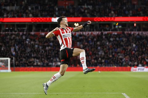 PSV swingt zonder veel moeite langs Fortuna Sittard, Ajax weer dichterbij in titelstrijd