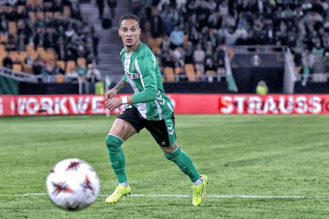 'Ajax bereid om diep in de buidel te tasten voor teamgenoot oud-Ajacied Antony'