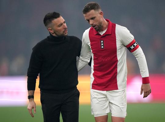 Jordan Henderson geniet jaar na Ajax-breuk van titel Francesco Farioli: 'Geweldig!'
