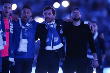 Francesco Farioli en FC Porto denken aan Ajax en verongelukte Diogo Jota na kampioenschap