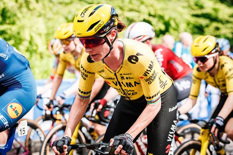 Marianne Vos beleeft pijnlijke eerste etappe Vuelta Femenina: 'Moet kijken hoe het gaat'
