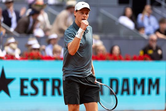 Toptennisser Jannik Sinner harkt miljoenenbedrag binnen na fenomenale prestatie in Madrid