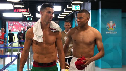 Kylian Mbappé deelt foto met Cristiano Ronaldo bij Real Madrid: 'Een droom komt uit'