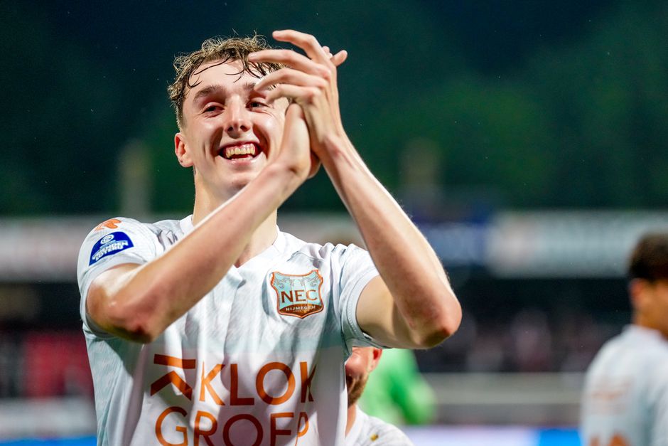 'Ajax geeft talent dat afgelopen seizoen verhuurd werd kans in eerste, definitieve transfer uitgesloten'