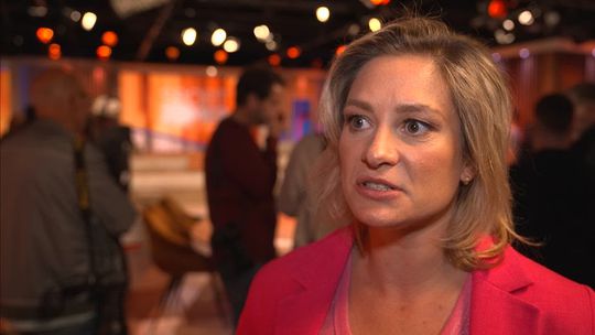 Roxane Knetemann overvallen door moeilijke vraag over de Spelen: 'Mag ik een hulplijn inschakelen?'