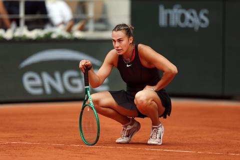 Toptennisster Aryna Sabalenka zorgt voor complete verbazing op Roland Garros: 'Overweldigd door haar eigen demonen'