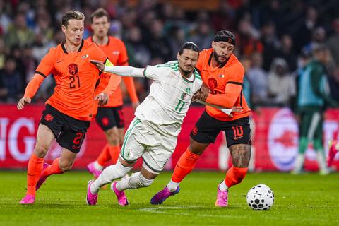 Live Oranje | Flink gewijzigd Oranje weet het net nog niet te vinden in uitzwaaiwedstrijd