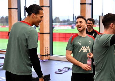 Virgil van Dijk en Cody Gakpo nemen met ontroerende berichten afscheid van Diogo Jota: 'Zo wreed en oneerlijk'