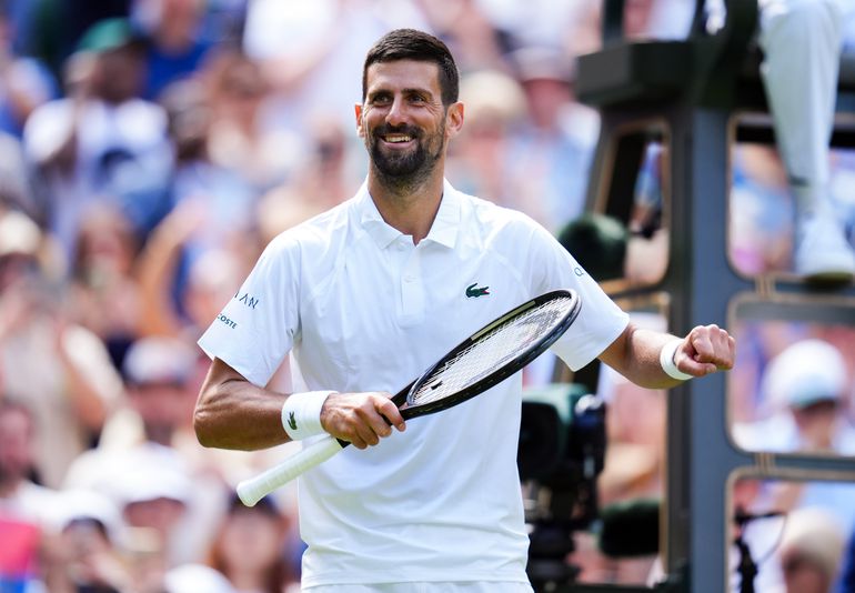 Novak Djokovic nodigt tennisrivalen Roger Federer en Rafael Nadal uit op Wimbledon: 'Er komt een tijd...'