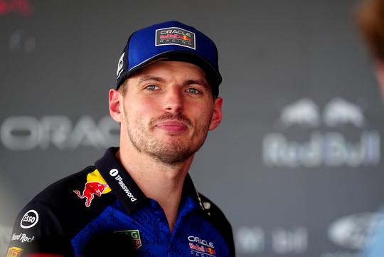 Max Verstappen stelt teleur tijdens VT1 op Silverstone, zegetocht van Lewis Hamilton voor eigen publiek