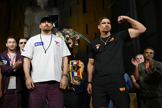 Topvechter Rico Verhoeven krijgt volgende klap na nieuws uit kamp van Oleksandr Usyk