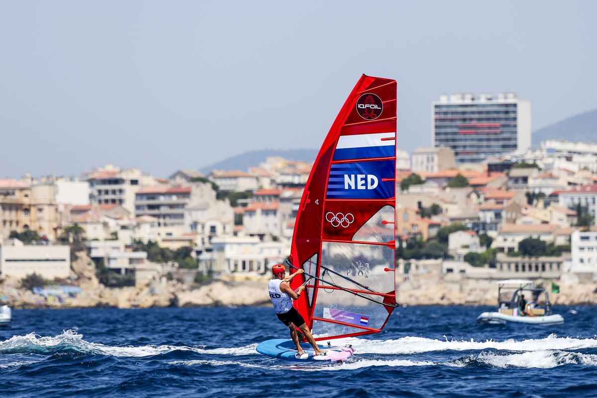 Windsurfer Luuc van Opzeeland baalt van misser jury die hem mogelijk goud kost: 'Ze zeiden sorry...'