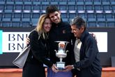 Carlos Alcaraz met zijn moeder en vader © Getty Images