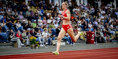 Atlete Lieke Klaver doet vriendin Femke Bol pijn op speciale dag: 'Toch een dingetje hè'
