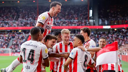 Go Ahead Eagles in tranen na drama in Eindhoven: PSV wint Johan Cruijff Schaal na laat doelpunt