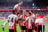 Opluchting bij PSV na  het doelpunt van Dest ©Pro Shots