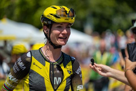Wielerlegende Marianne Vos (39) openhartig over verlies van haar vader: 'Ik weet dat hij dat zou willen'