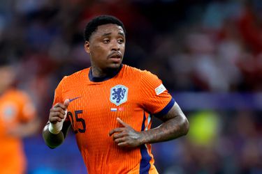 Geïrriteerde Ronald Koeman fileert Steven Bergwijn na transfer: 'Dat boek is dicht'