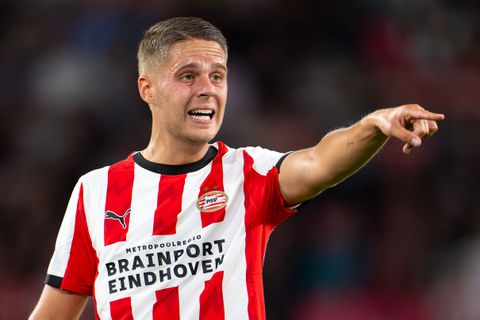 Joey Veerman openhartig over teleurstelling bij PSV: 'Ze hebben te lang gewacht'