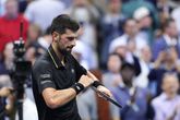 Novak Djokovic deed een speciaal dansje nadat hij de halve finales van de US Open bereikte. ©Getty Images