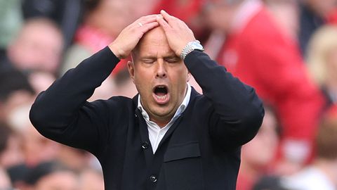 Pijnlijke beslissing voor Arne Slot bij Liverpool: topspeler valt buiten de boot door komst Alexander Isak