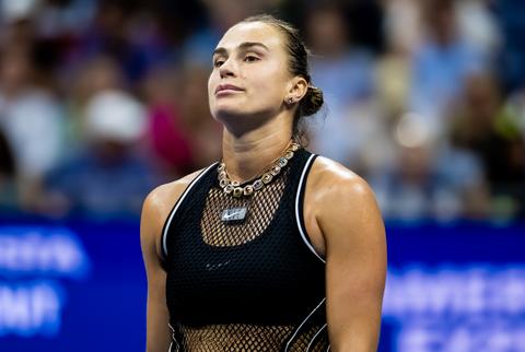 Toptennisster Aryna Sabalenka krijgt het aan de stok met journalist op US Open: 'Wat voor vraag is dat?'