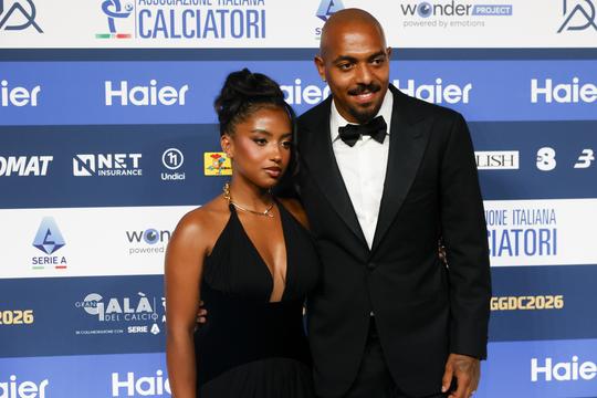 Donyell Malen en vrouw Delisha bedolven onder complimenten na prachtig moment voor Oranje-international