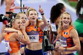 Femke Bol en de Nederlandse ploeg na hun zilveren race. © Getty Images