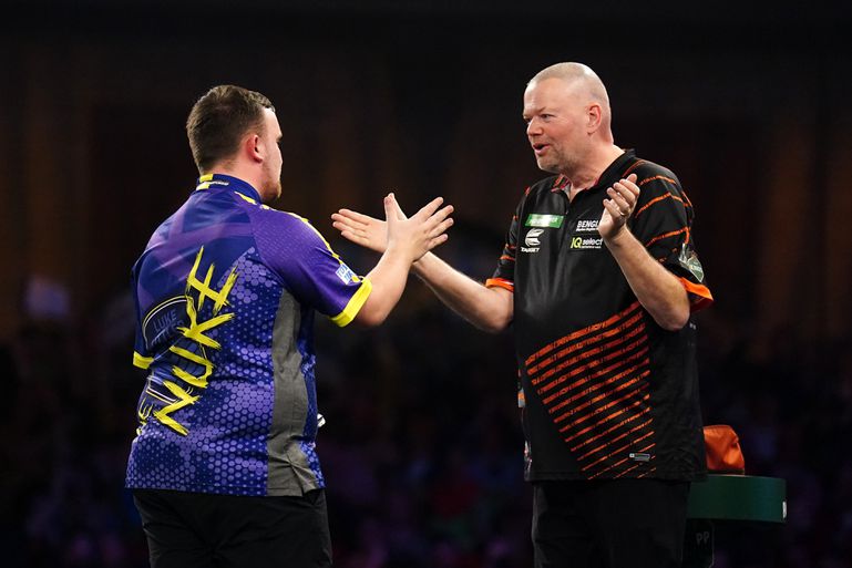 Raymond van Barneveld ijzersterk tegen dartsensatie Luke Littler en genadeloos voor landgenoten