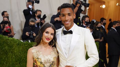 Toptennisser trouwt tussen de toernooien door, maar kan niet op huwelijksreis: 'Tijd voor werk'