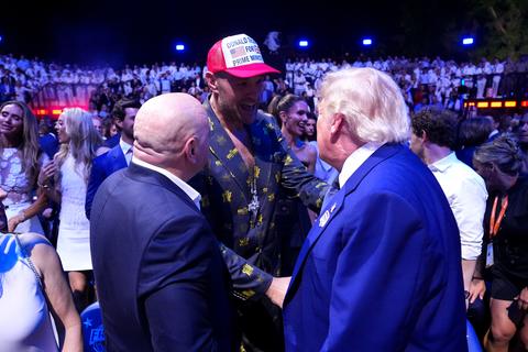 Tyson Fury (36) wil met zeer spraakmakende gast boksring betreden: 'Ik vraag mijn oude vriend'