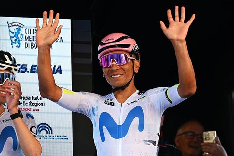Oud-winnaar van Giro en Vuelta (36) krijgt prachtig eerbetoon bij afscheid van het wielrennen