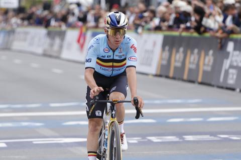 Bondscoach spreekt zich uit over zorgen rond 'zwaardere' Remco Evenepoel: 'Misschien zelfs een voordeel'