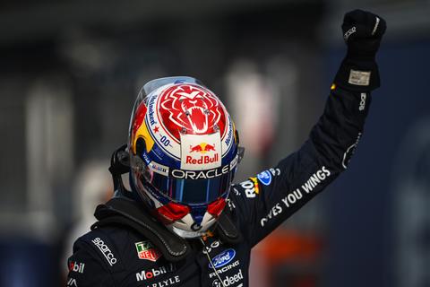 Max Verstappen maakt indruk met eerste pole van het jaar voor GP van Bahrein