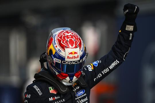 Max Verstappen maakt indruk met eerste pole van het jaar voor GP van Bahrein