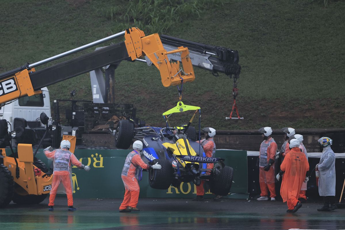 Chaos in Brazilië: Nico Hülkenberg gediskwalificeerd met zwarte vlag, race afgebroken na harde crash