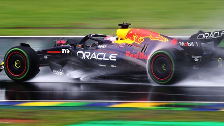 Regenkoning Max Verstappen neemt door recordrace GP Brazilië afstand van Lando Norris