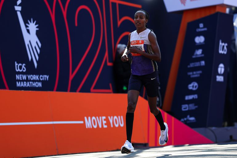 Angstige Sifan Hassan spreekt haar grote vrees uit na ongekende teleurstelling: 'Dat dacht ik echt'