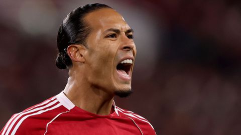 Virgil van Dijk reageert furieus op 'luie kritiek' van Wayne Rooney: 'Vorig jaar hoorde ik hem niet'
