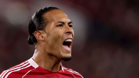 Liverpool-ster Virgil van Dijk spreekt grote zorgen uit: 'Kritiek slaat door naar provoceren'